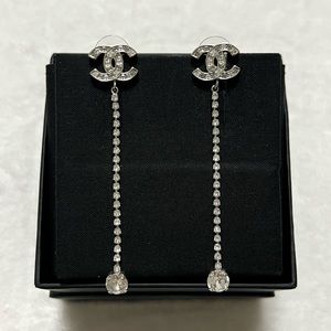 🚫SOLD🚫Chanel Classic CC Crystals Drop Earrings⭐️